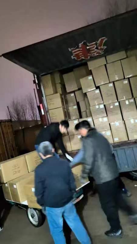 20240120小柜服装出货装车
