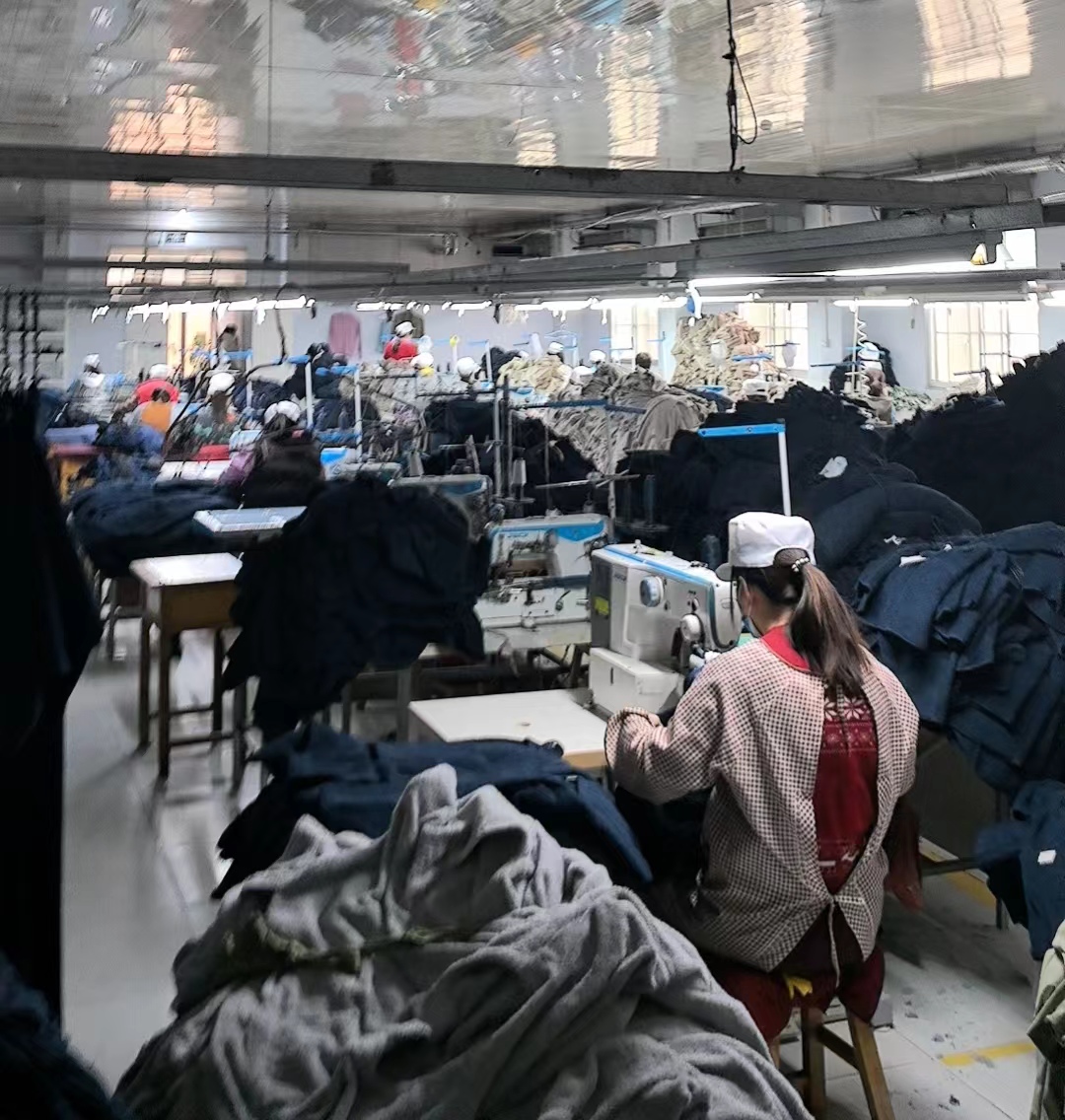 20240227新款春夏服装生产中