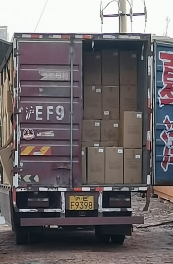 秋冬装大柜出货