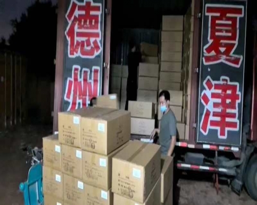 新款春夏服装小柜出货
