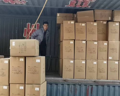 小柜服装出货