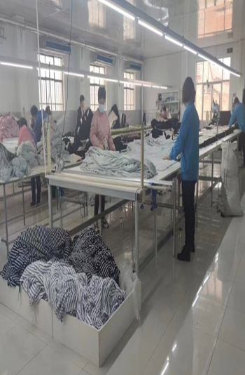 服装加工现场